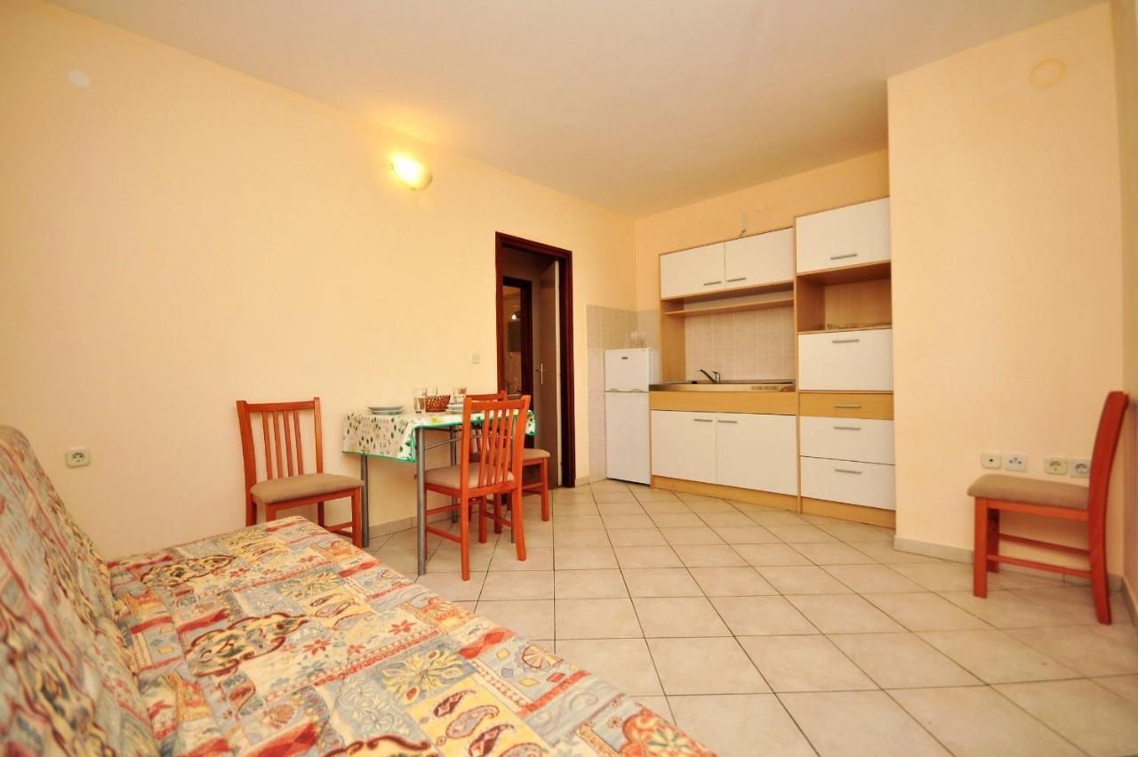 Apartments Marin Novalja Zewnętrze zdjęcie