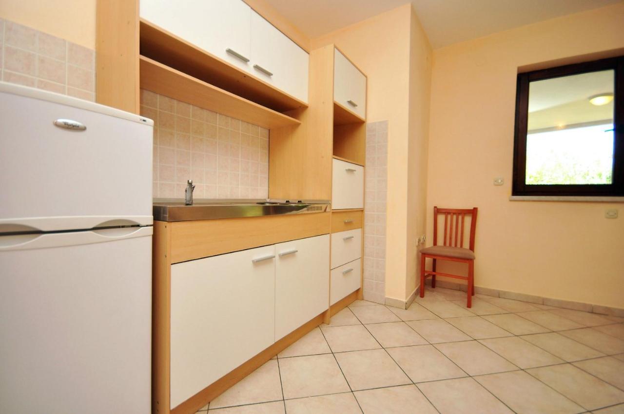 Apartments Marin Novalja Zewnętrze zdjęcie
